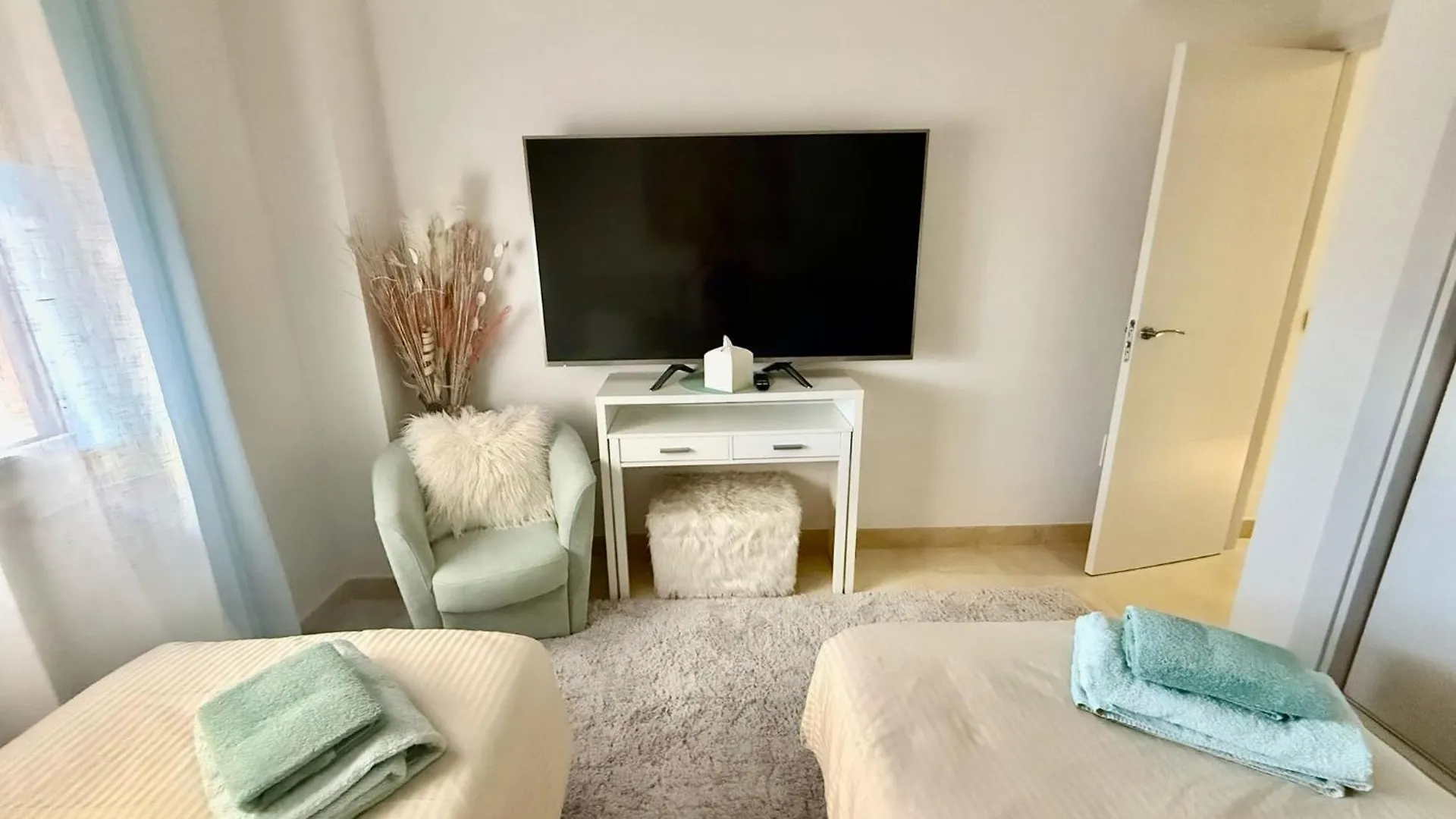 Casares Beach Golf Apartment Spanien